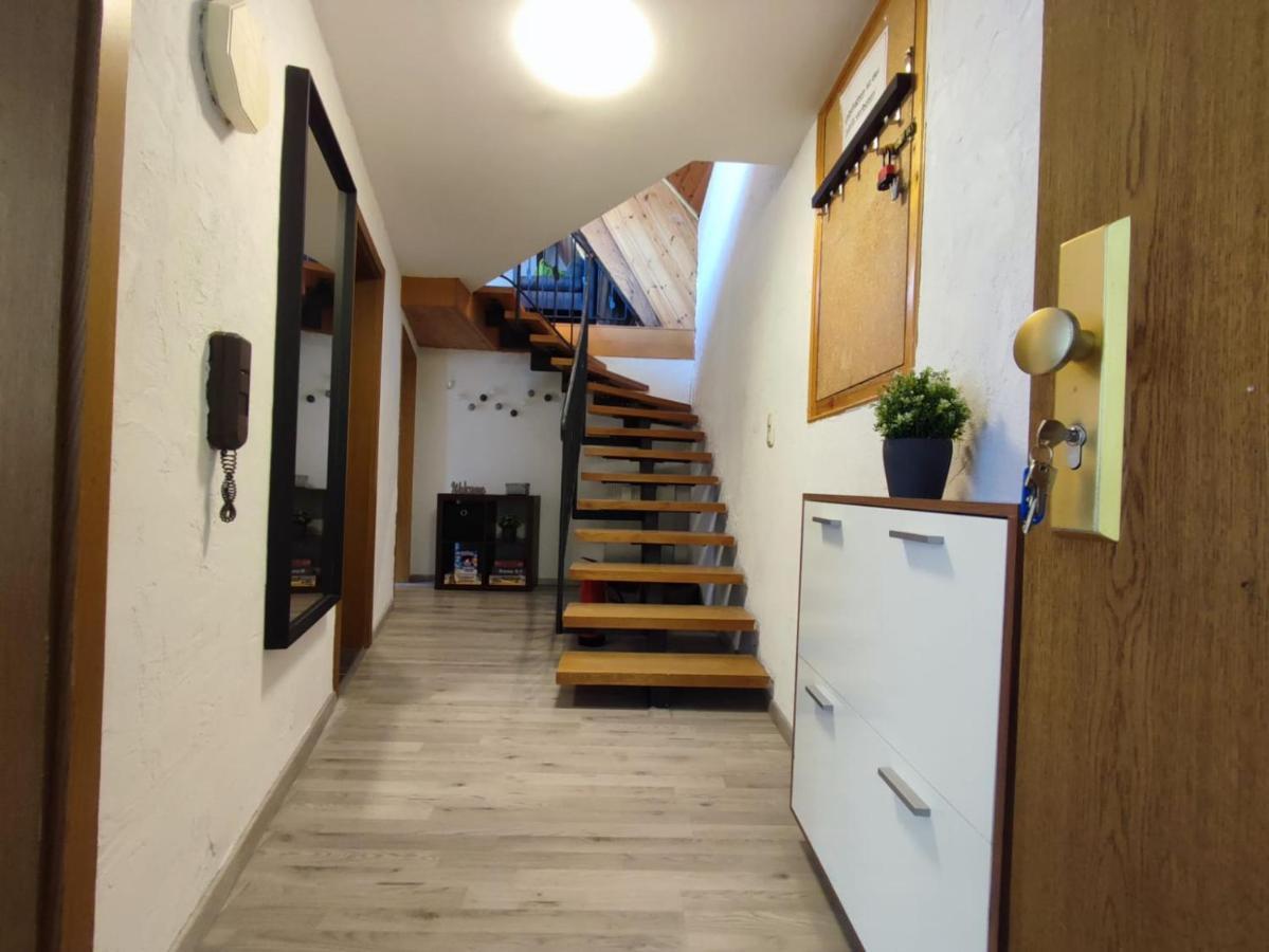 Innenstadt Mit Dachterasse, Grill, Bis 8 Personen, 3 Sz